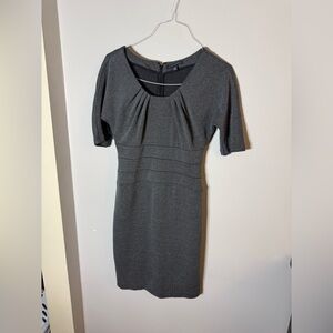 Banana Republic “Fiona” Gray Herringbone Sheath Dress – Size 6 – Stretch
